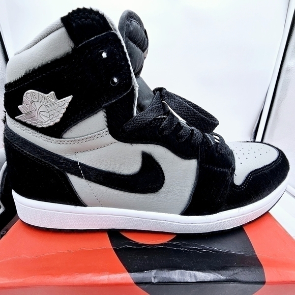 🆕Air Jordan 1 Retro High OG Twist 2.0 Medium Grey Women's 11.5 (Men's Size 10) - Picture 3 of 10